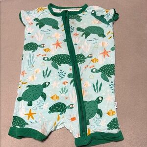 Sea turtle friends shorty 🐢